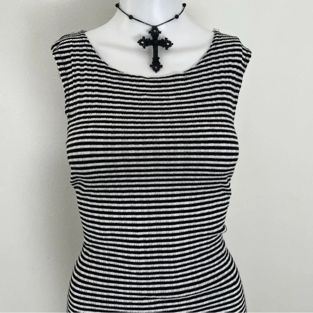 BYER TOO! Dress - Chic Black and White Striped Maxi Body Dress 90s - Picture 4 of 7